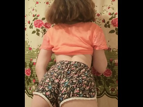 ❤️ Сексуальная юная малышка делает стриптиз снимая свои шортики на камеру ❤️ Качественное порно на porncomixone.ru